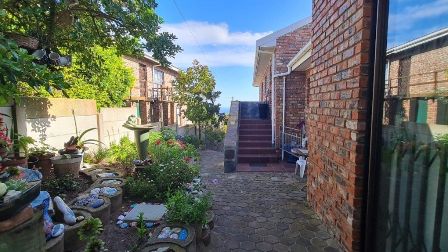 4 Bedroom Property for Sale in Dana Bay Western Cape